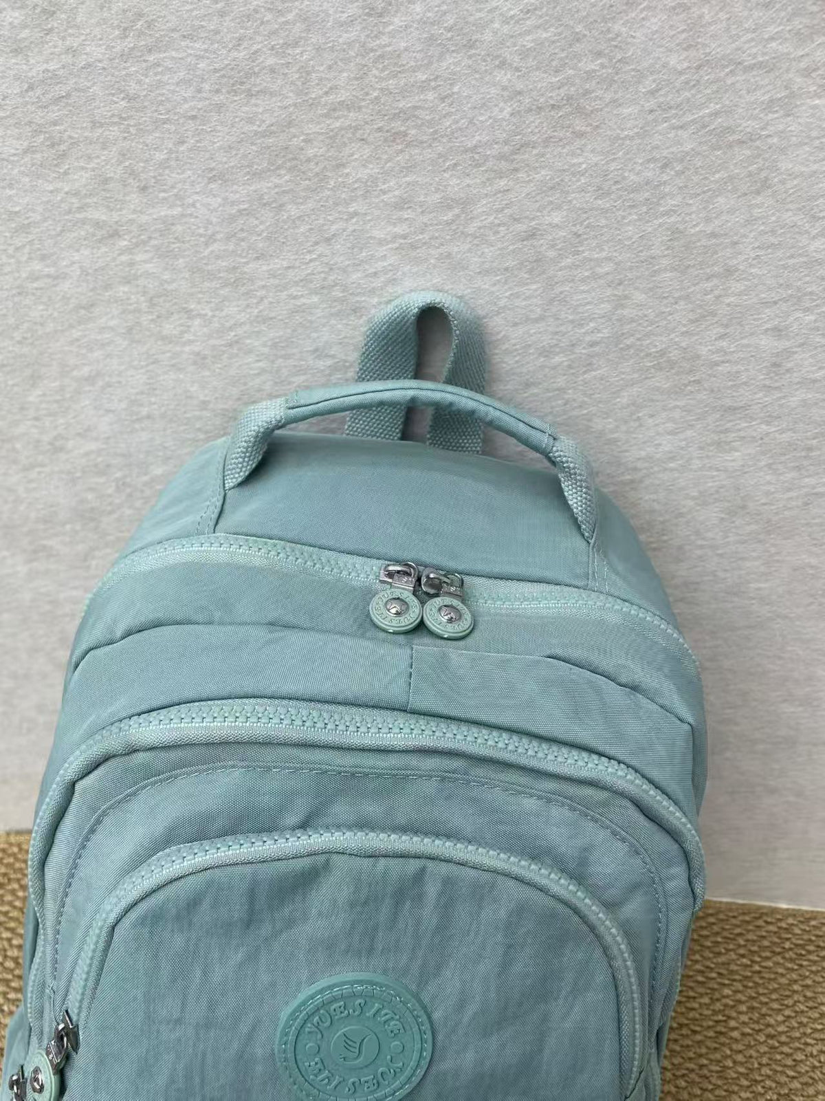 Women’s Lightweight Multi-Compartment Backpack (2047)
