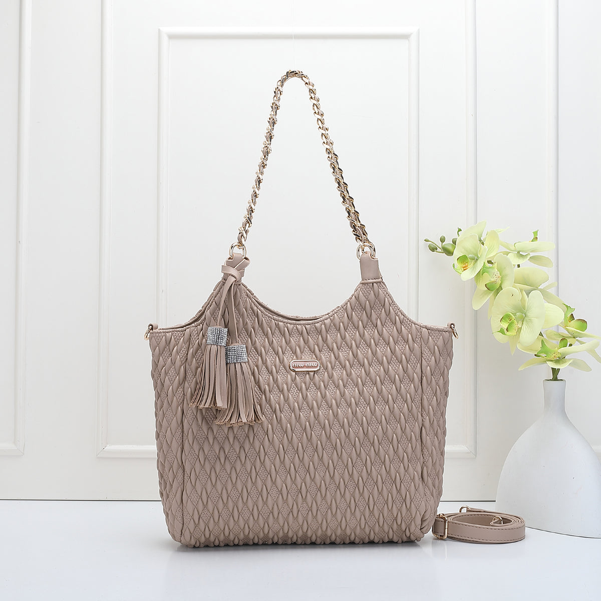 Elegant Quilted Chain-Handle Tote Bag with Tassel Pendant (9771)