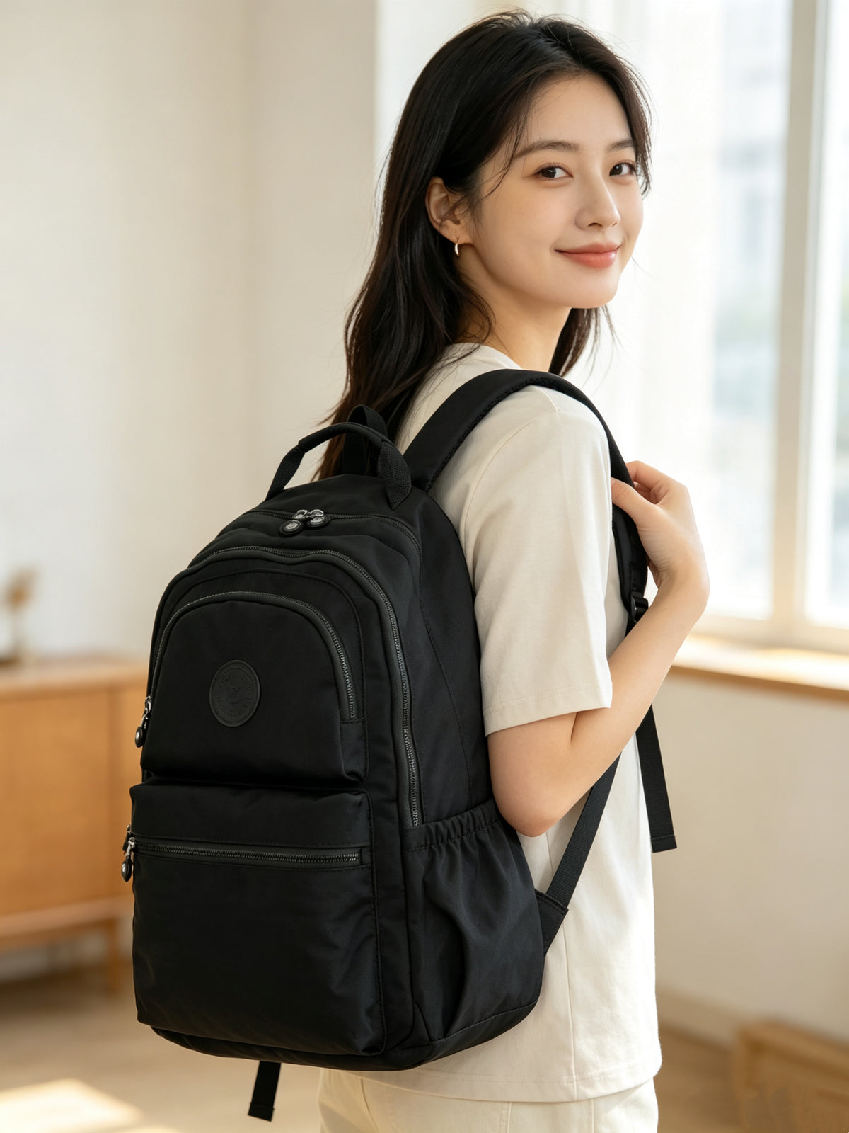 Women’s Lightweight Multi-Compartment Backpack (2047)