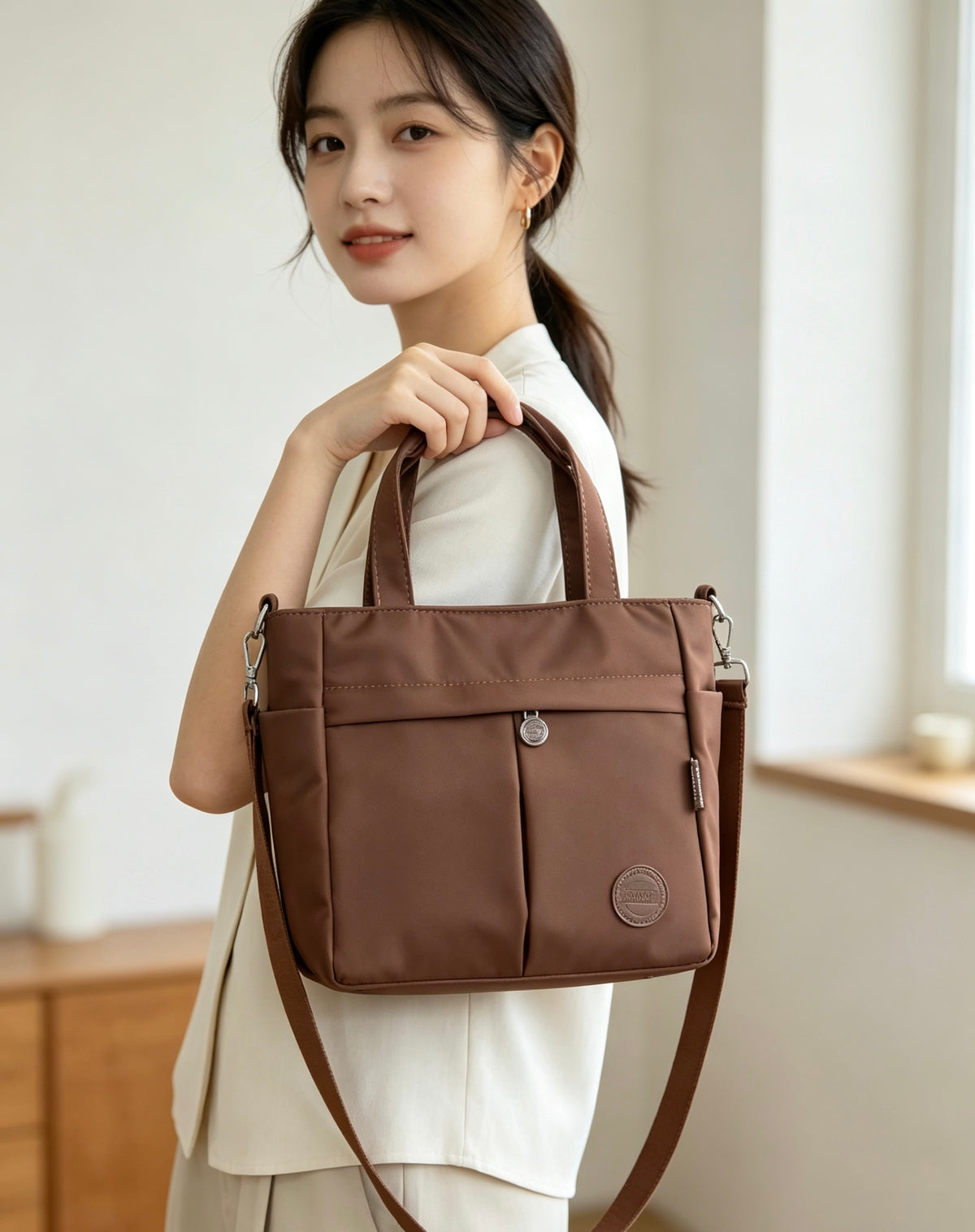 Women’s Lightweight Multi-Compartment Bag with Detachable Strap (2033)